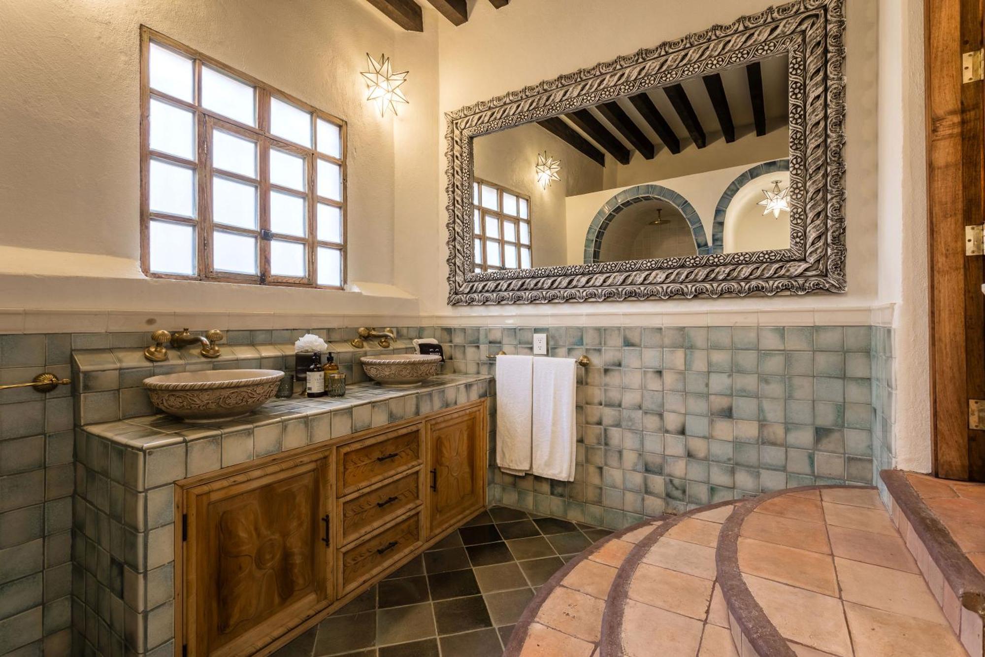 Casa Almira 5br Luxury With Pool, Hot Tub & Rooftop *