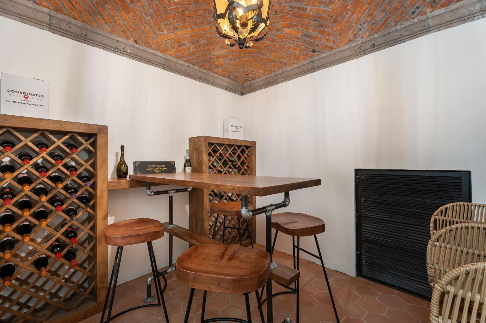 Casa Almira 5br Luxury With Pool, Hot Tub & Rooftop Сasa de vacaciones San Miguel de Allende