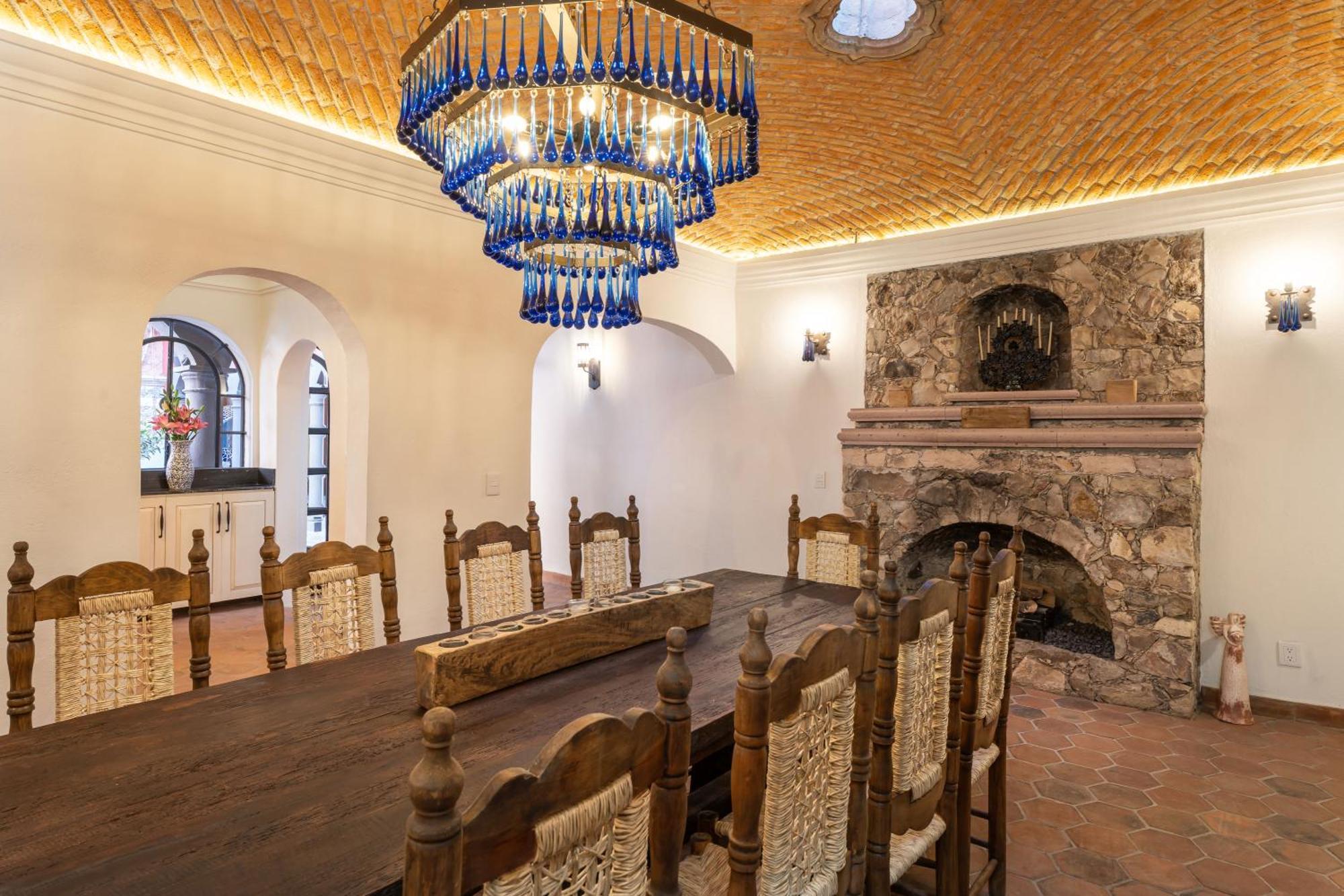 Casa Almira 5br Luxury With Pool, Hot Tub & Rooftop * San Miguel de Allende