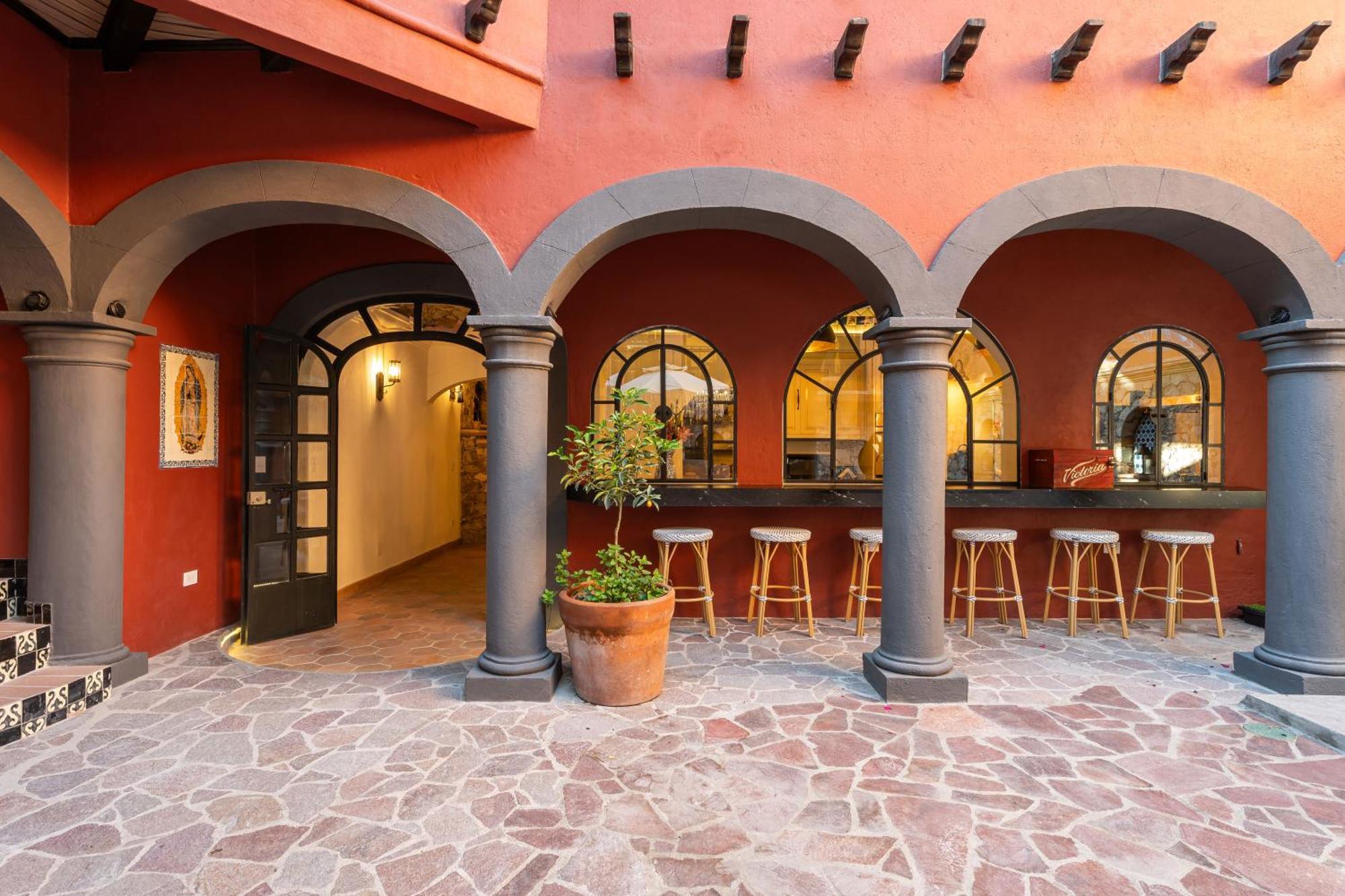 Casa Almira 5br Luxury With Pool, Hot Tub & Rooftop * San Miguel de Allende