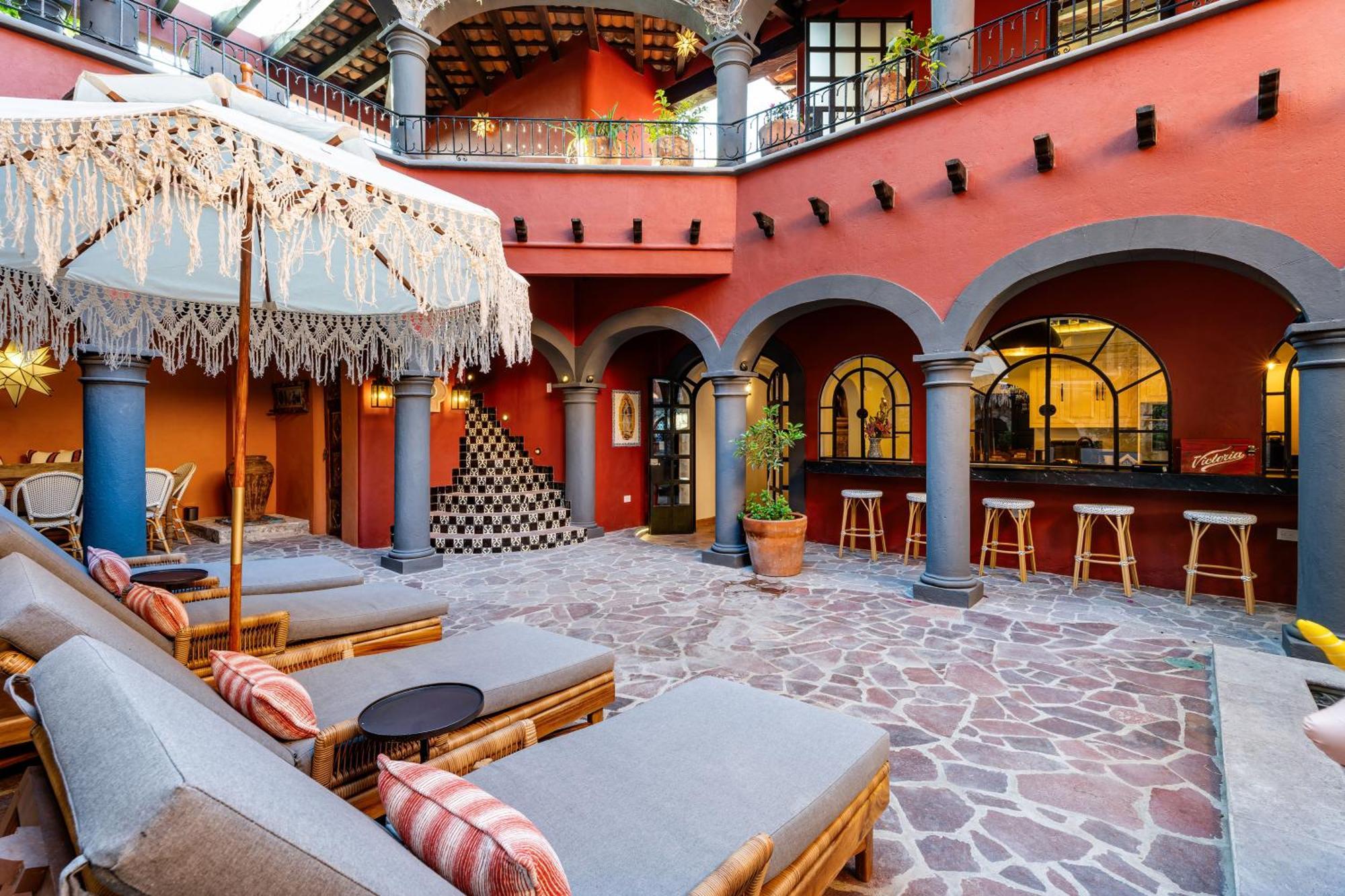 Casa Almira 5br Luxury With Pool, Hot Tub & Rooftop Сasa de vacaciones San Miguel de Allende